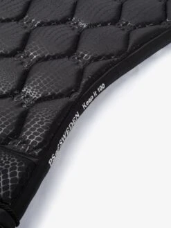PS Of Sweden Desert Dressage Saddle Pad Black 5 PS Of Sweden Desert Dressage Saddle Pad Black -Equestrian Supplies DESERT black quote sadle pad 0083 1500x2000 87ed11be 02a6 4a2c a8e5 722cc4f3ba39
