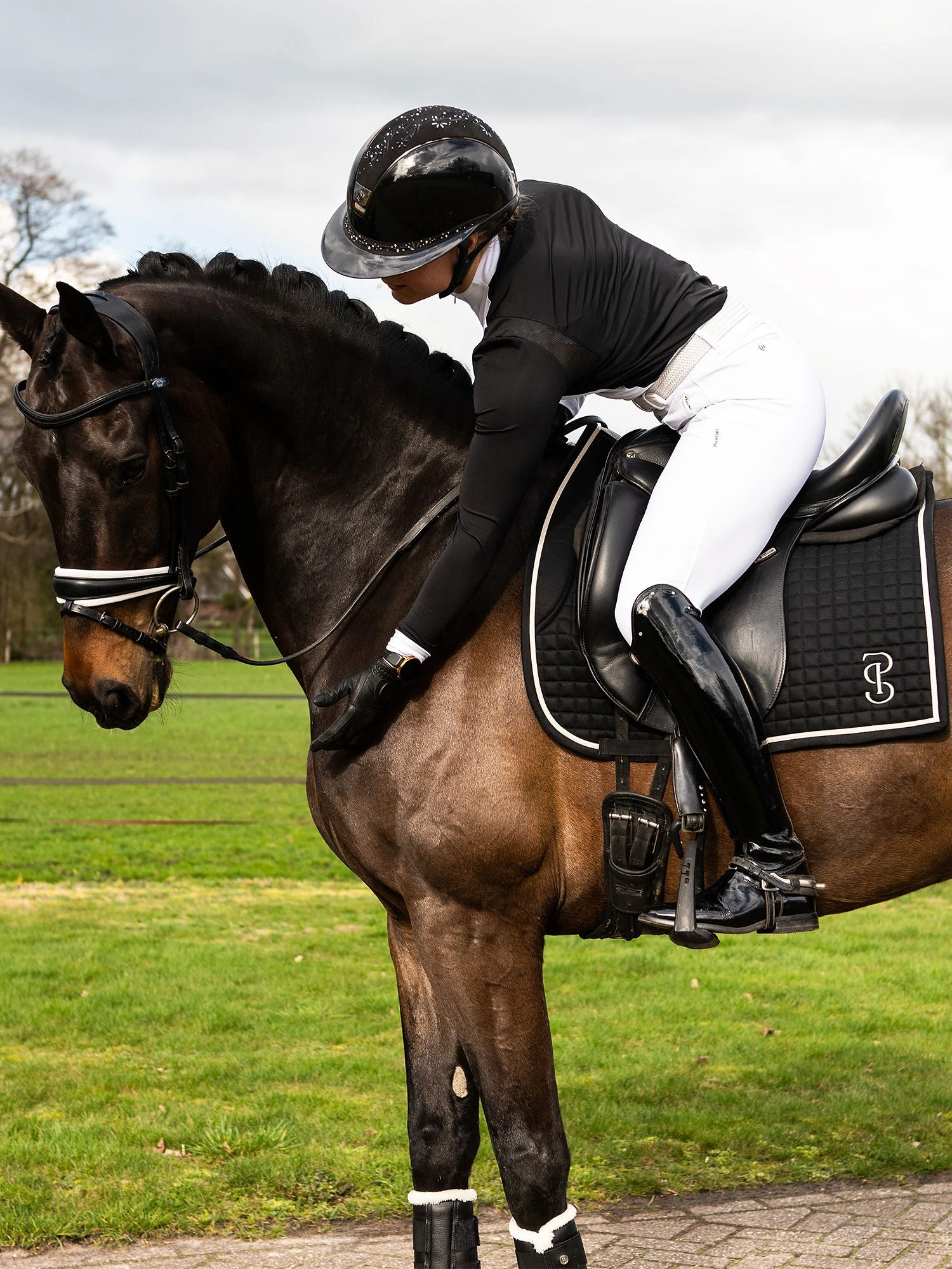 PS Of Sweden Elite Dressage Saddle Pad Black 4 PS Of Sweden Elite Dressage Saddle Pad Black - Image 4