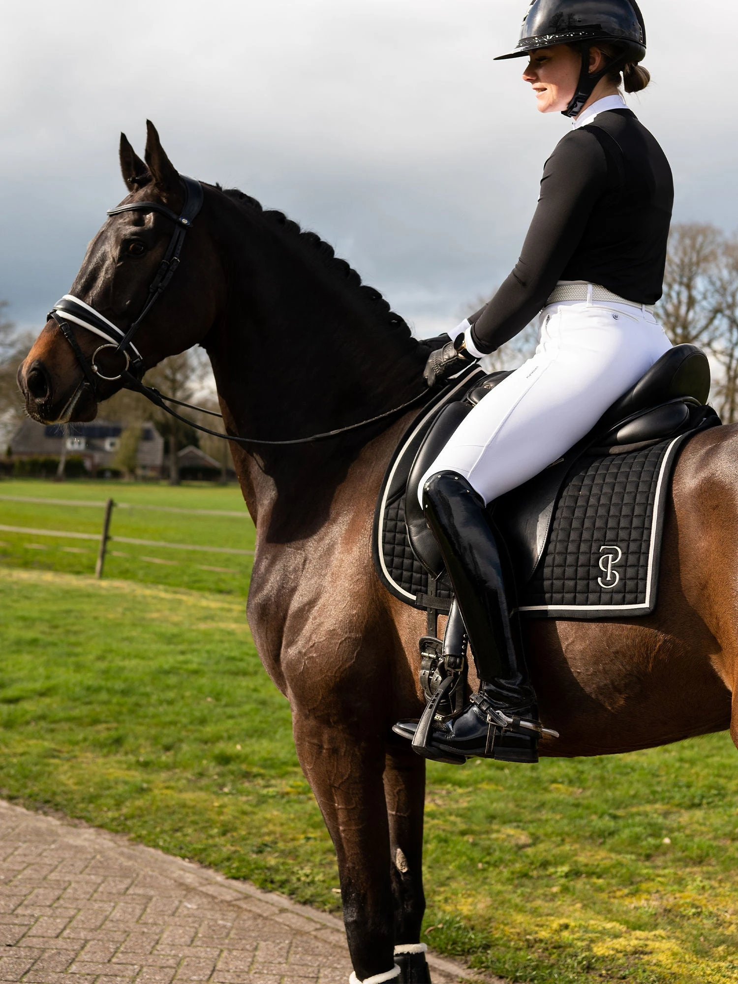 PS Of Sweden Elite Dressage Saddle Pad Black 2 PS Of Sweden Elite Dressage Saddle Pad Black - Image 2