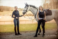 PS Of Sweden Pole Jump Saddle Pad Navy 5 PS Of Sweden Pole Jump Saddle Pad Navy -Equestrian Supplies T6A2133