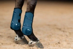 Equestrian Stockholm Anatomic Tendon Boots Blue Meadow -Equestrian Supplies blue meadow tendon boots framskydd peesbeschermers frontschutz on3