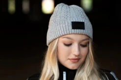 Equestrian Stockholm Reflective Beanie Luminous Black -Equestrian Supplies luminous black beanie mossa mutze muts on1 1