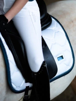 Equestrian Stockholm Dressage Saddle Pad White Blue Meadow 7 Equestrian Stockholm Dressage Saddle Pad White Blue Meadow -Equestrian Supplies white dressage saddle pad dressyrschabrak dressurschabracke dressuur zadeldekje hov 3